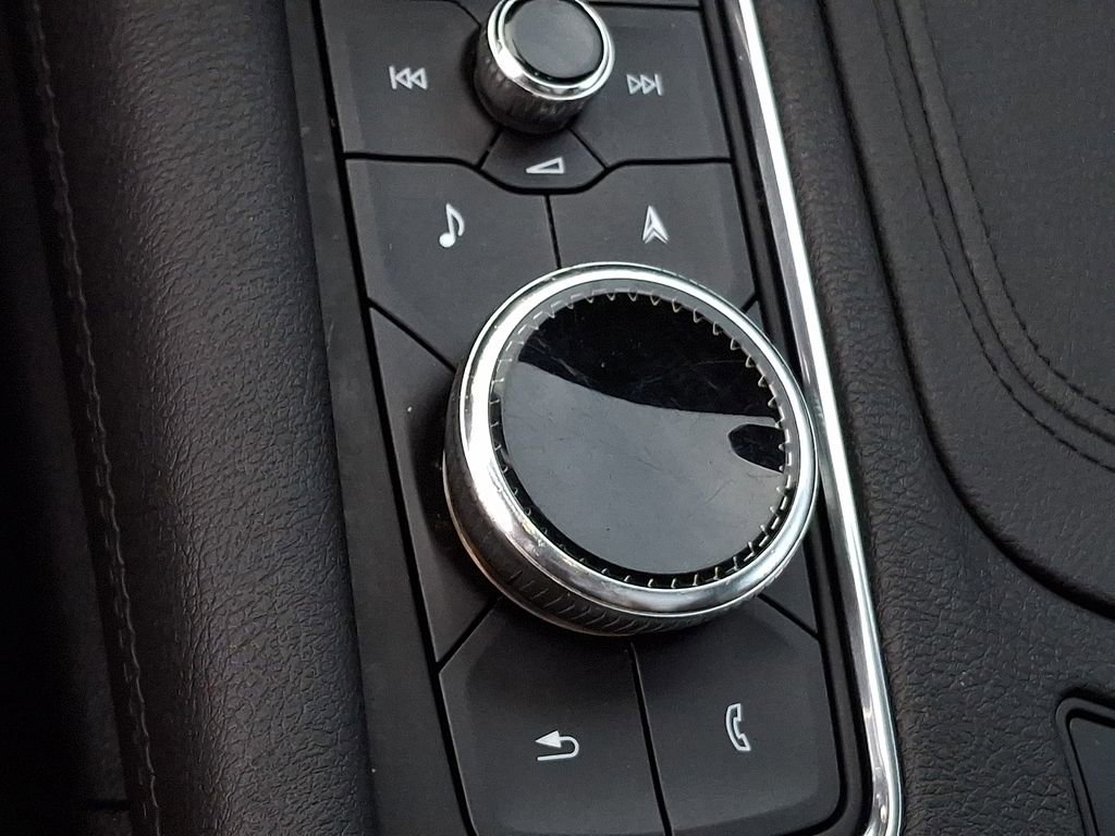 Used 2020 Cadillac XT5 Premium Luxury image 18