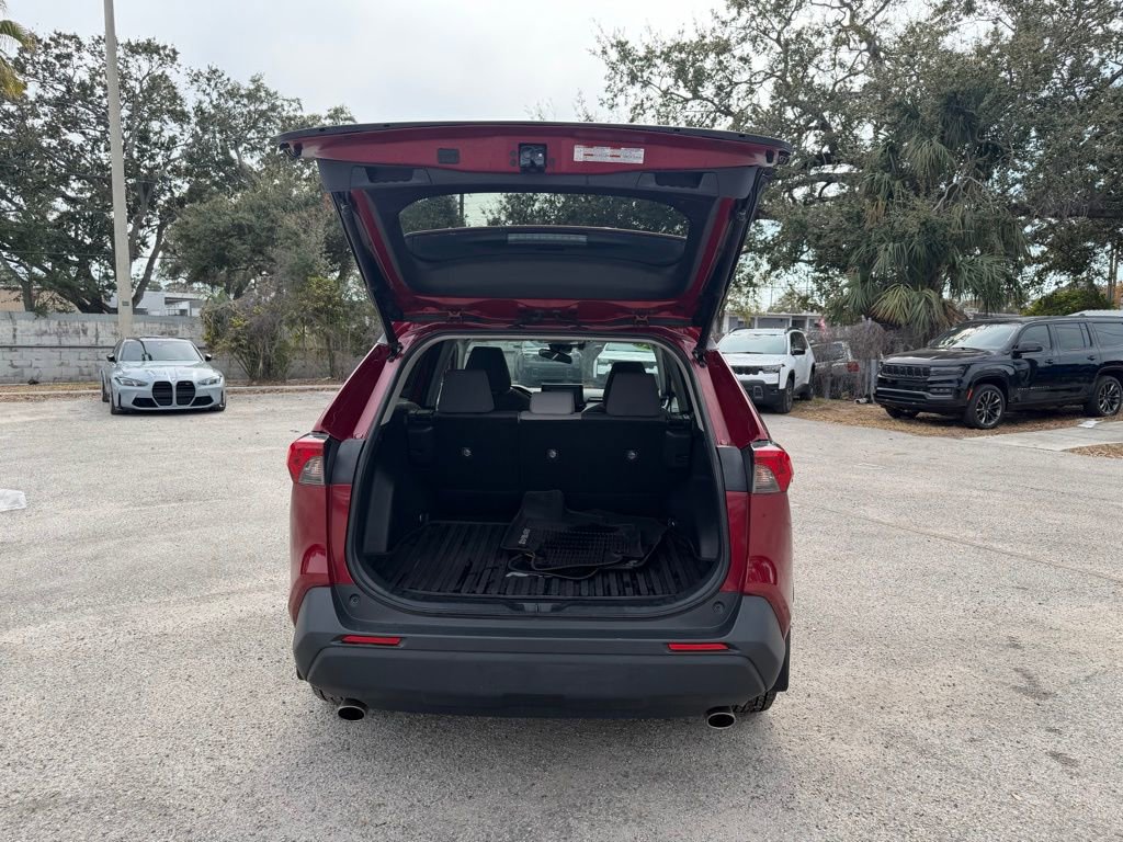 Used 2020 Toyota RAV4 XLE w/ Convenience Package image 36
