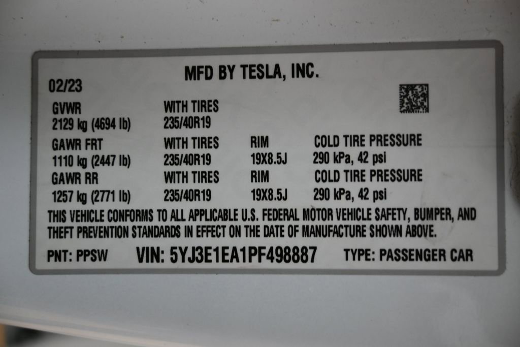 Used 2023 Tesla Model 3 Standard Range image 11