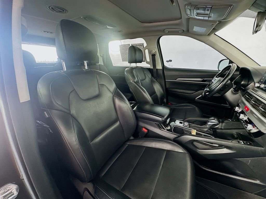 Used 2020 Kia Telluride S w/ S 8 Passenger Seating Package image 29