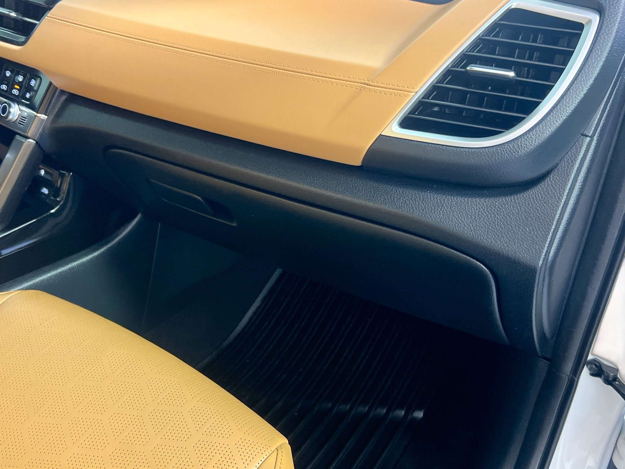 Used 2024 Kia Seltos EX image 35