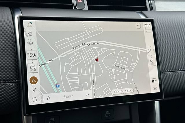 Certified 2025 Land Rover Discovery Sport Dynamic SE AWD/4WD image 18