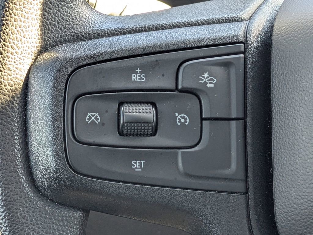 Used 2024 Chevrolet Silverado 2500 Custom w/ Custom Value Package image 27