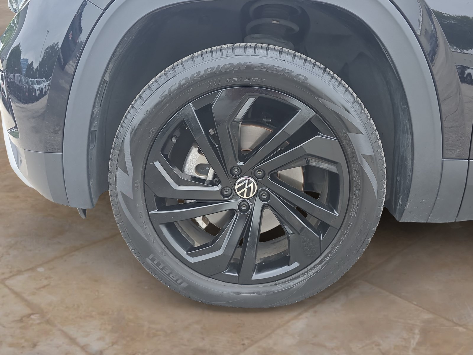 Used 2023 Volkswagen Atlas SE w/ Black Wheel Package FWD image 27