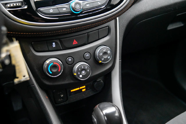 Used 2020 Chevrolet Trax LS w/ Tint and Cruise Package FWD image 29