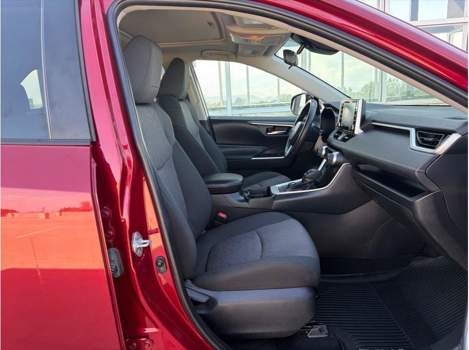 Used 2019 Toyota RAV4 XLE w/ Convenience Package AWD/4WD image 14