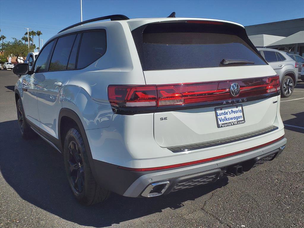 New 2026 Volkswagen Atlas Peak Edition image 2