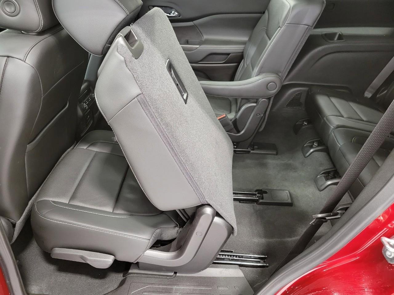 Certified 2023 GMC Acadia SLT w/ Trailering Package image 25