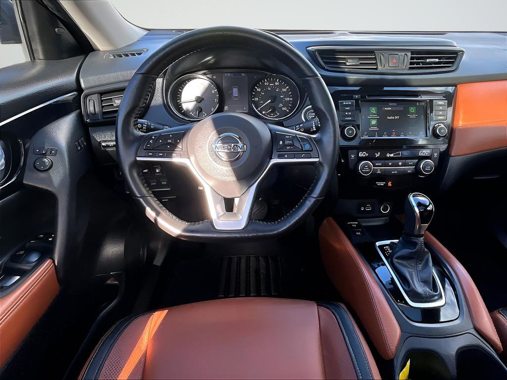 Used 2018 Nissan Rogue SL w/ Premium Package image 13