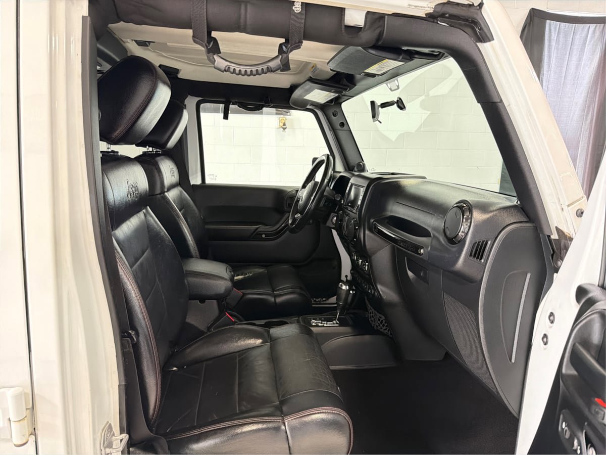 Used 2012 Jeep Wrangler Altitude AWD/4WD image 14