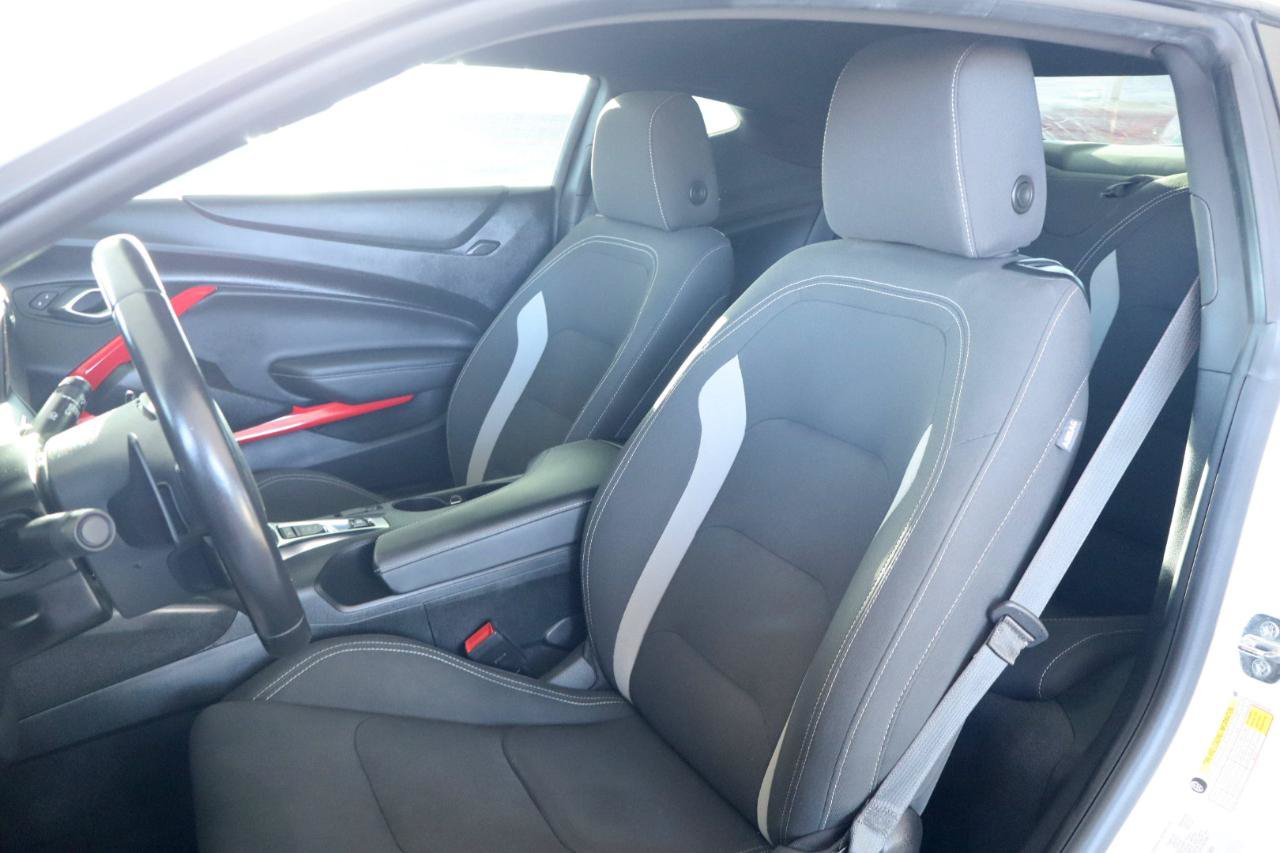 Used 2022 Chevrolet Camaro LT RWD image 17