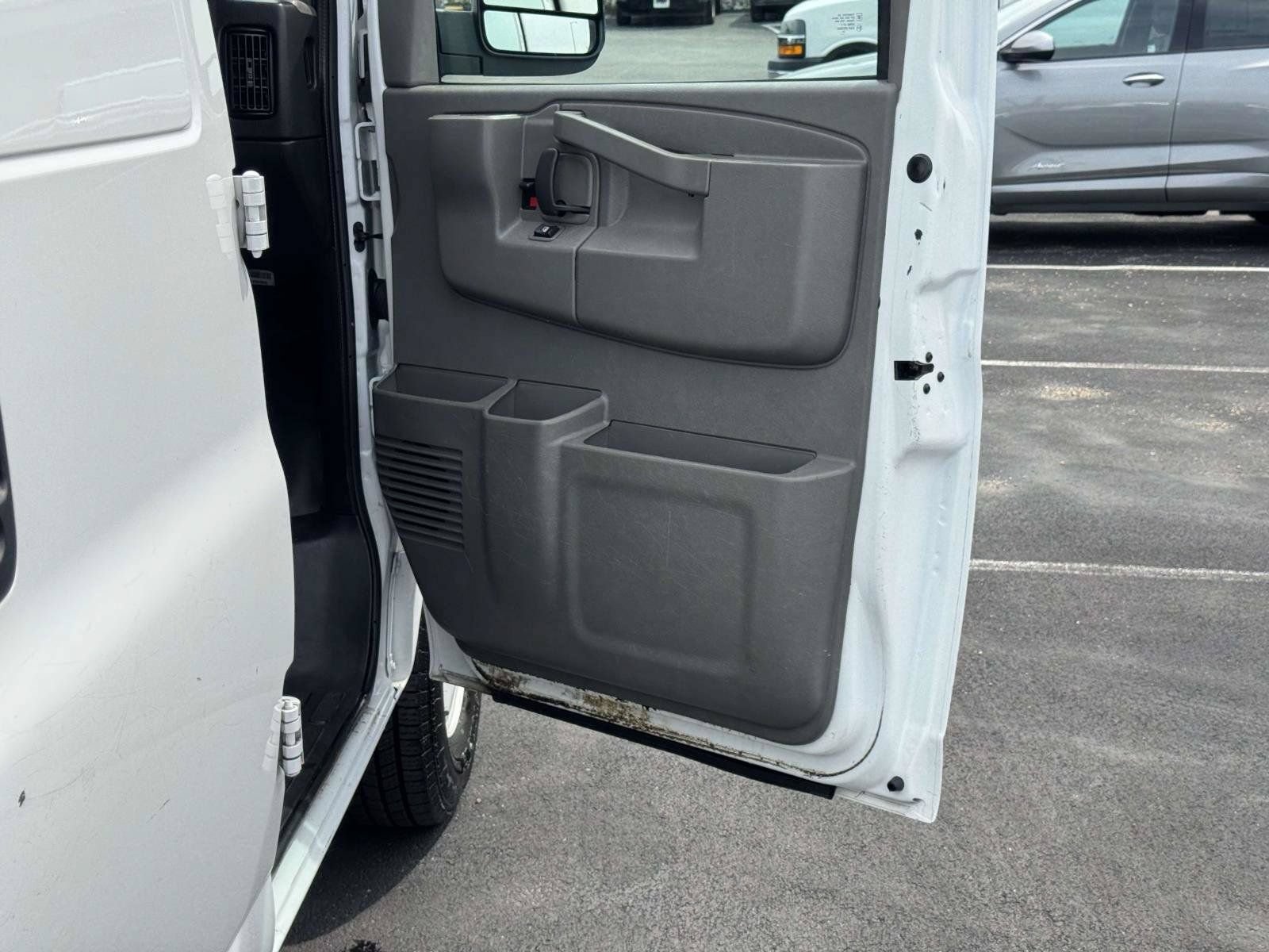 Used 2024 Chevrolet Express 2500 w/ Driver Convenience Package RWD image 12