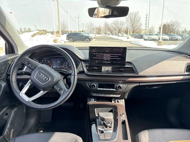 Used 2023 Audi Q5 2.0T Premium w/ Convenience Package image 14