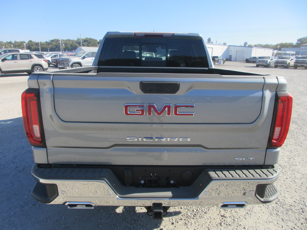 New 2026 GMC Sierra 1500 SLT w/ SLT Premium Plus Package AWD/4WD image 5