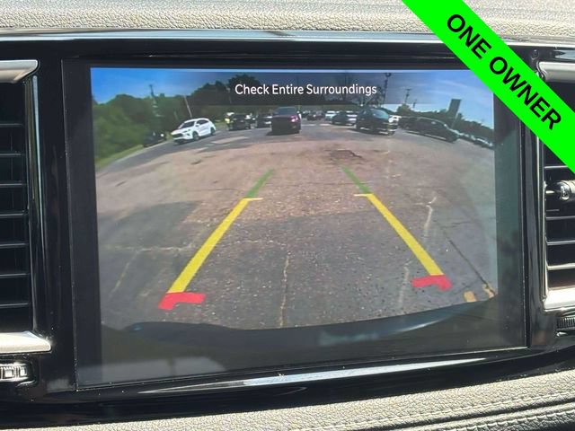 Used 2023 Chrysler Pacifica Touring-L FWD image 17