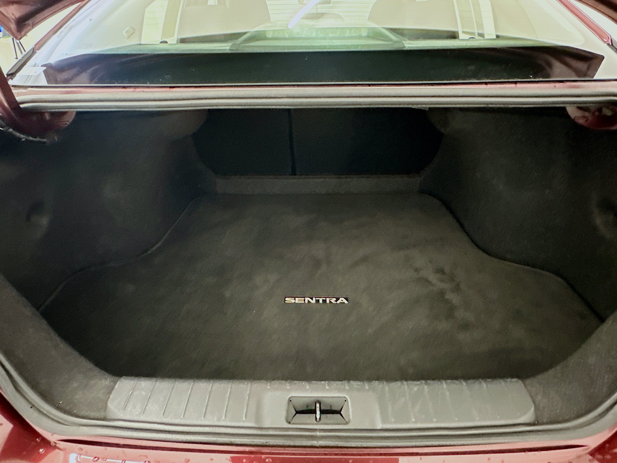 Used 2024 Nissan Sentra SV FWD image 29