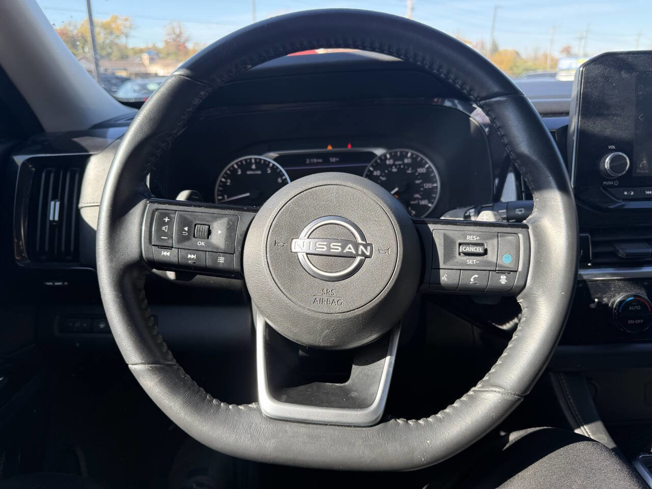 Used 2022 Nissan Pathfinder SV image 26