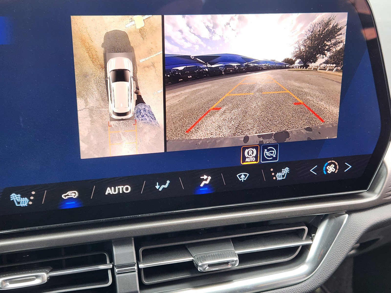 New 2026 Chevrolet Equinox EV LT w/ Comfort Package image 14