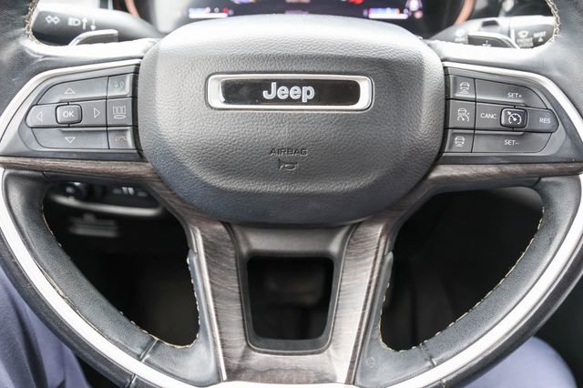 Used 2022 Jeep Grand Cherokee L Limited w/ Black Appearance Package AWD/4WD image 28