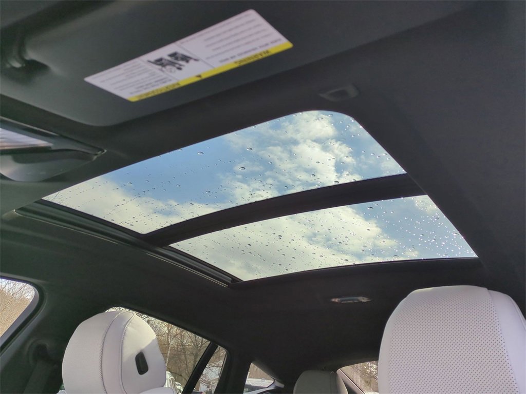 Certified 2024 BMW X6 xDrive40i w/ M Sport Professional Package image 17