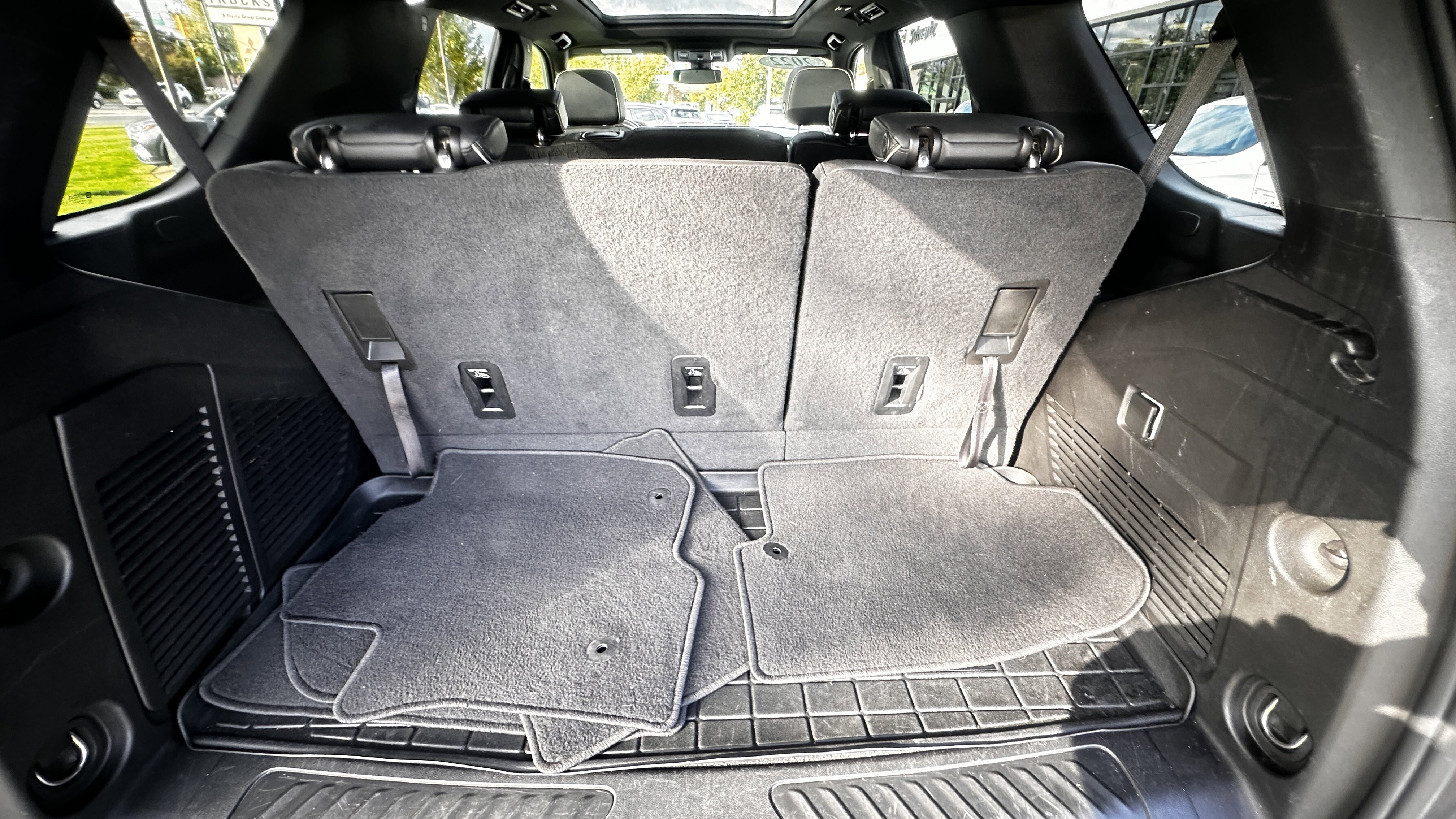 Used 2022 GMC Yukon SLT image 32