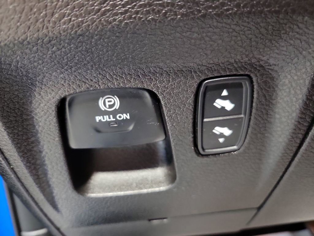 Used 2022 RAM 1500 Big Horn AWD/4WD image 40