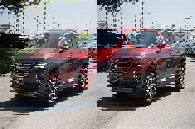 Used 2023 Buick Envision Essence image 8