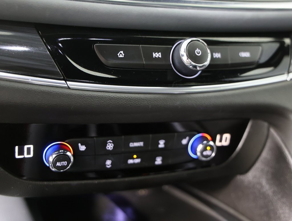 Certified 2022 Buick Enclave Essence image 16