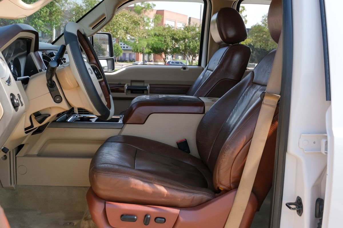 Used 2012 Ford F250 King Ranch w/ FX4 Off Road Pkg image 4