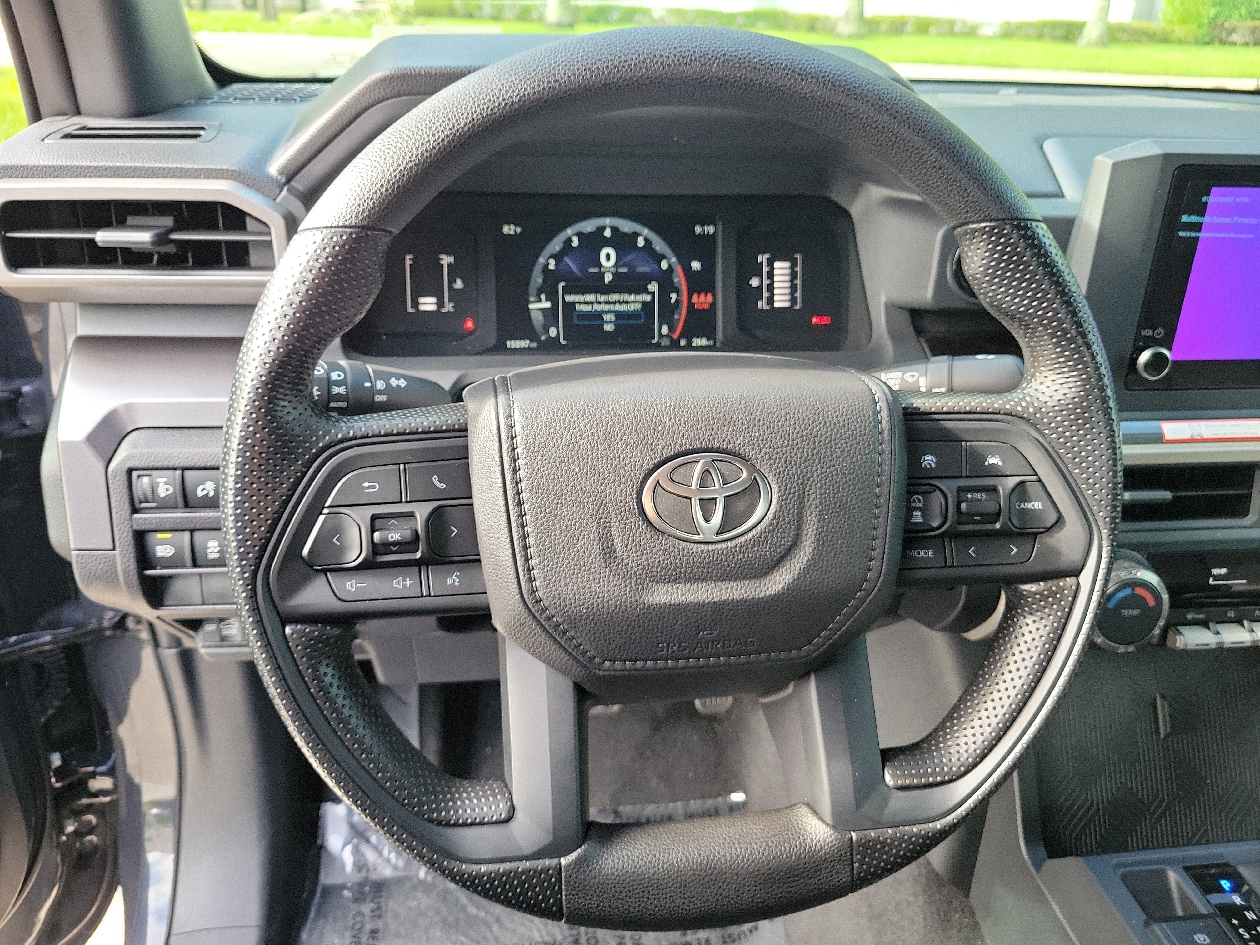 Certified 2025 Toyota Tacoma SR5 AWD/4WD image 24