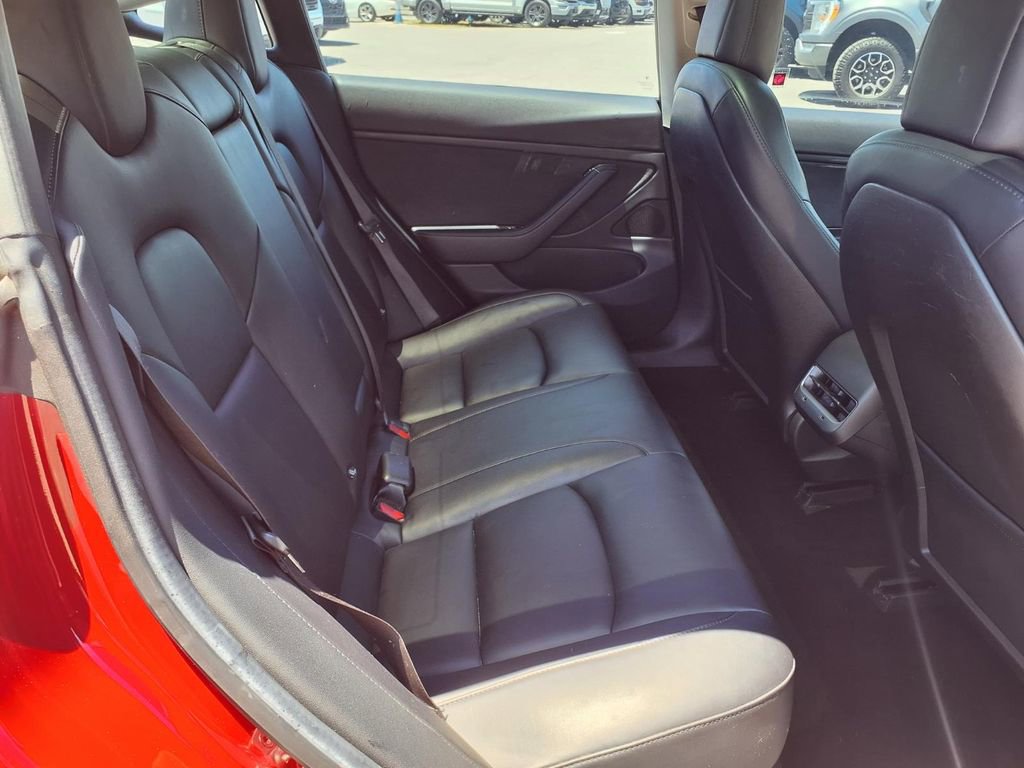 Used 2018 Tesla Model 3 Long Range RWD image 16
