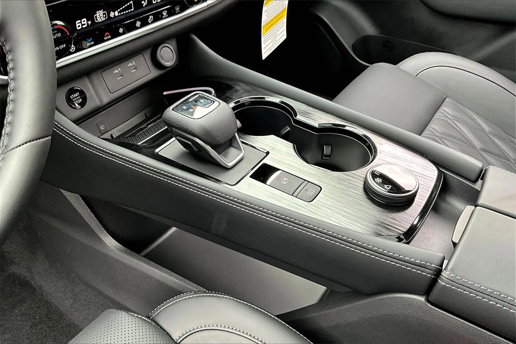 New 2026 Nissan Rogue Platinum image 24
