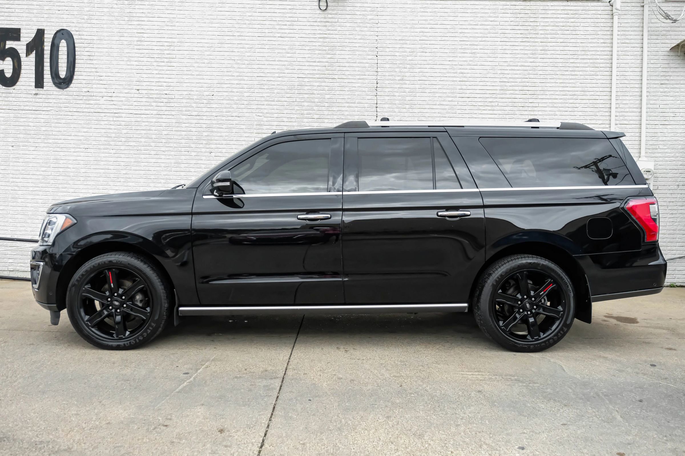 Used 2018 Ford Expedition Max Limited w/ Equipment Group 302A image 11