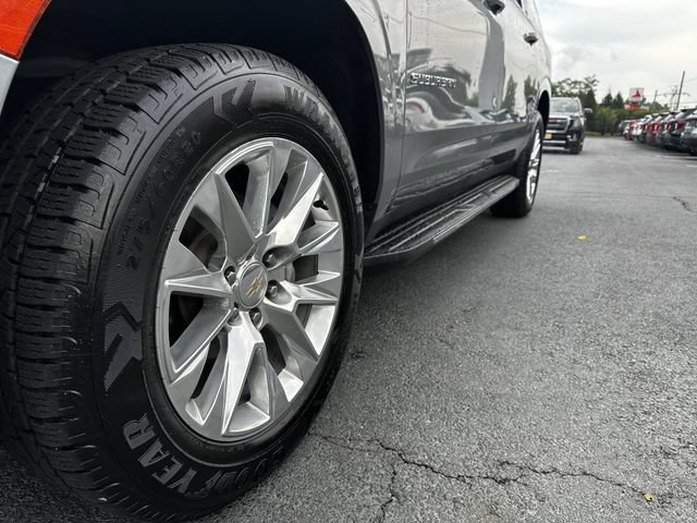Used 2023 Chevrolet Suburban Premier w/ Advanced Technology Package AWD/4WD image 12