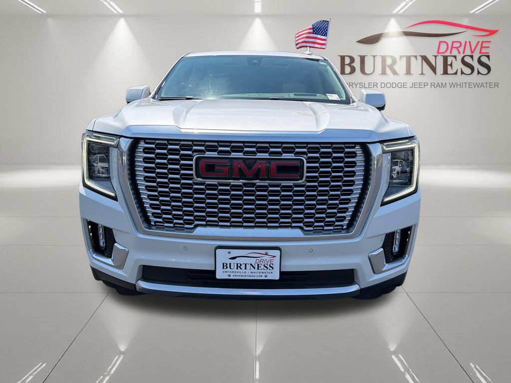 Used 2021 GMC Yukon XL Denali w/ LPO, Illumination Package AWD/4WD image 9