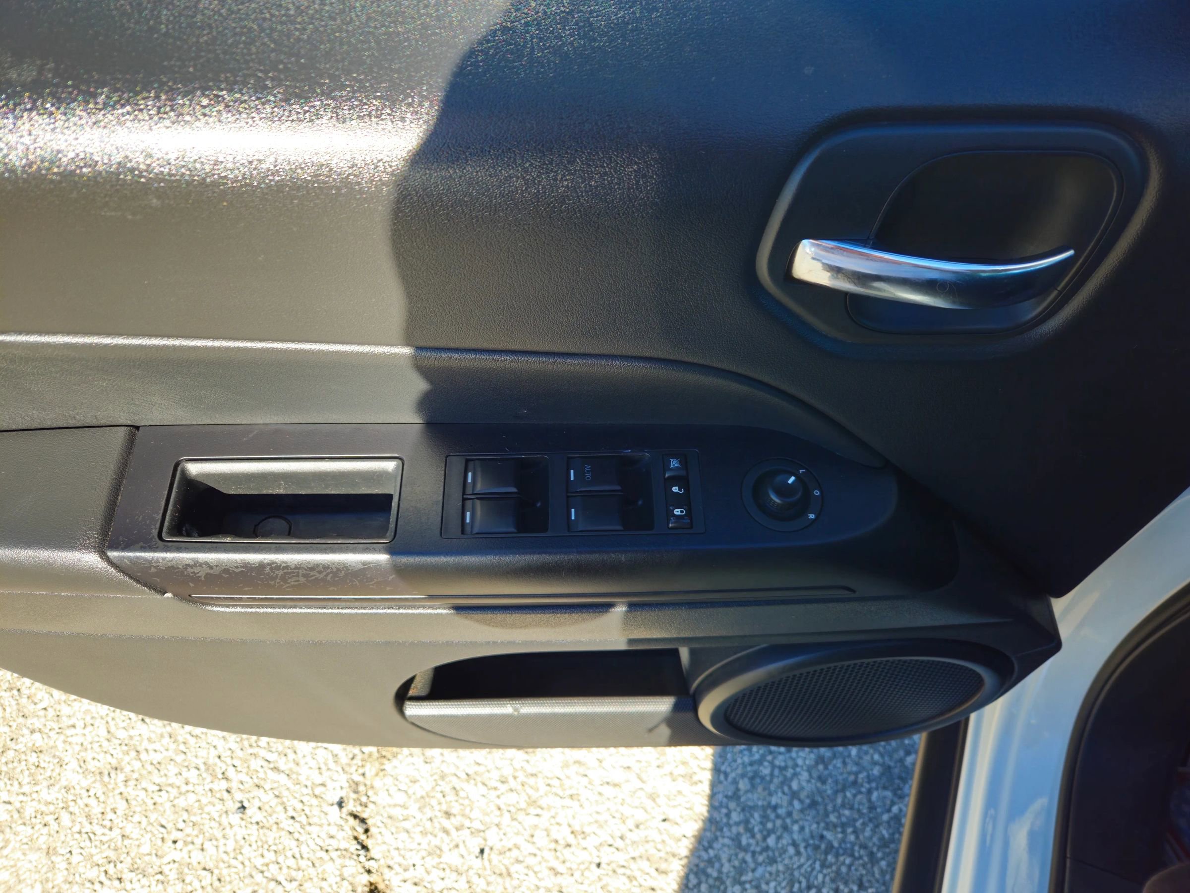 Used 2016 Jeep Patriot High Altitude image 23