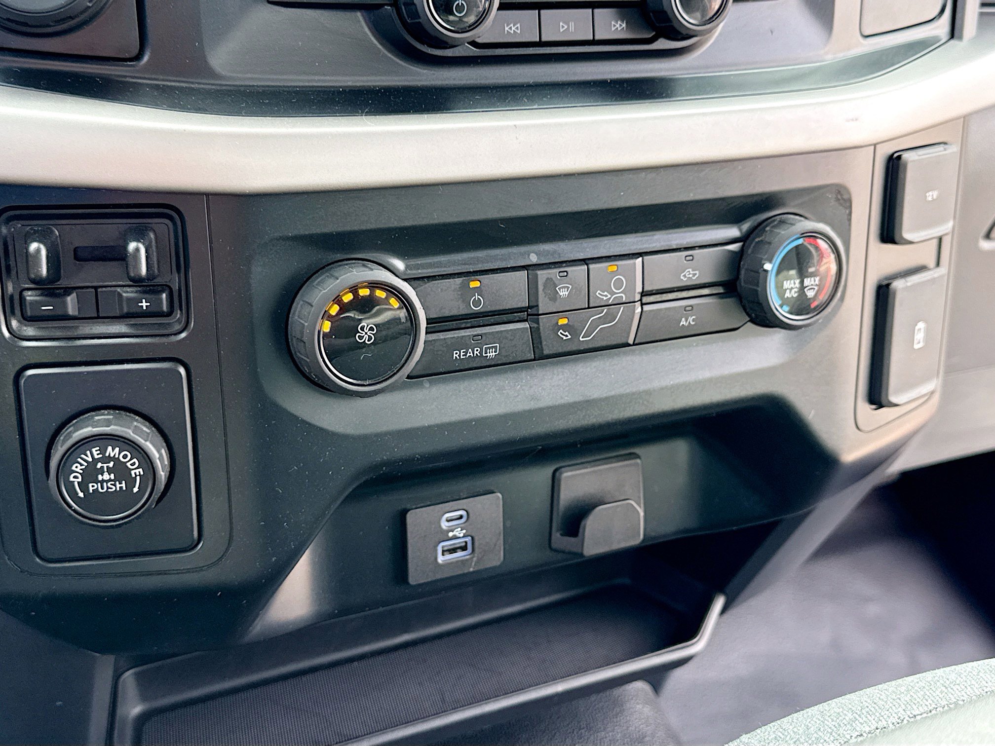 Certified 2022 Ford F150 XLT RWD image 8