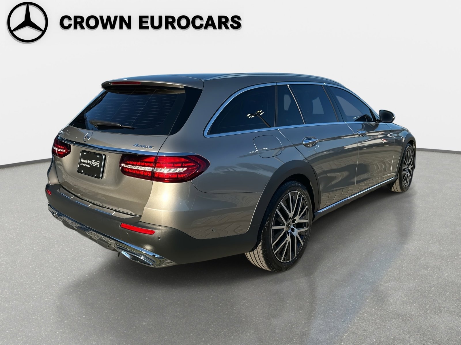 Certified 2021 Mercedes-Benz E 450 4MATIC All-Terrain Wagon image 4