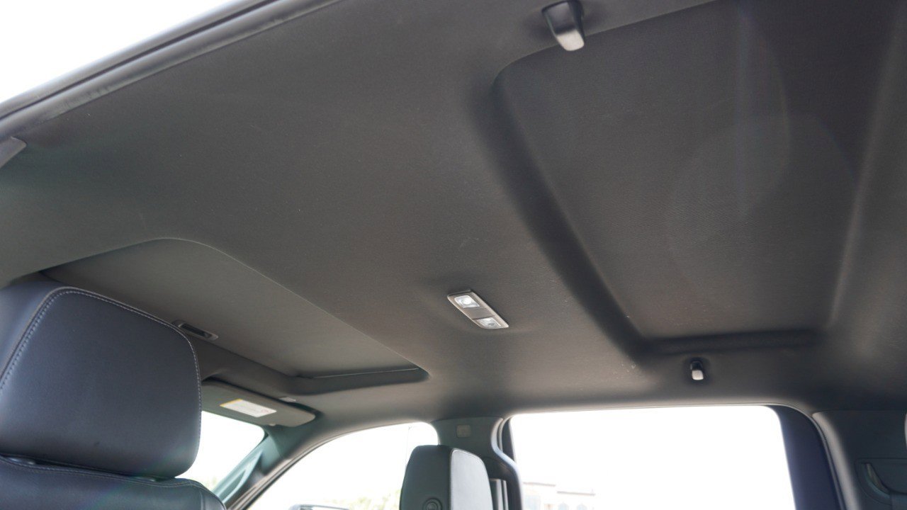 Used 2021 Chevrolet Silverado 2500 High Country w/ Z71 Off-Road Package image 36