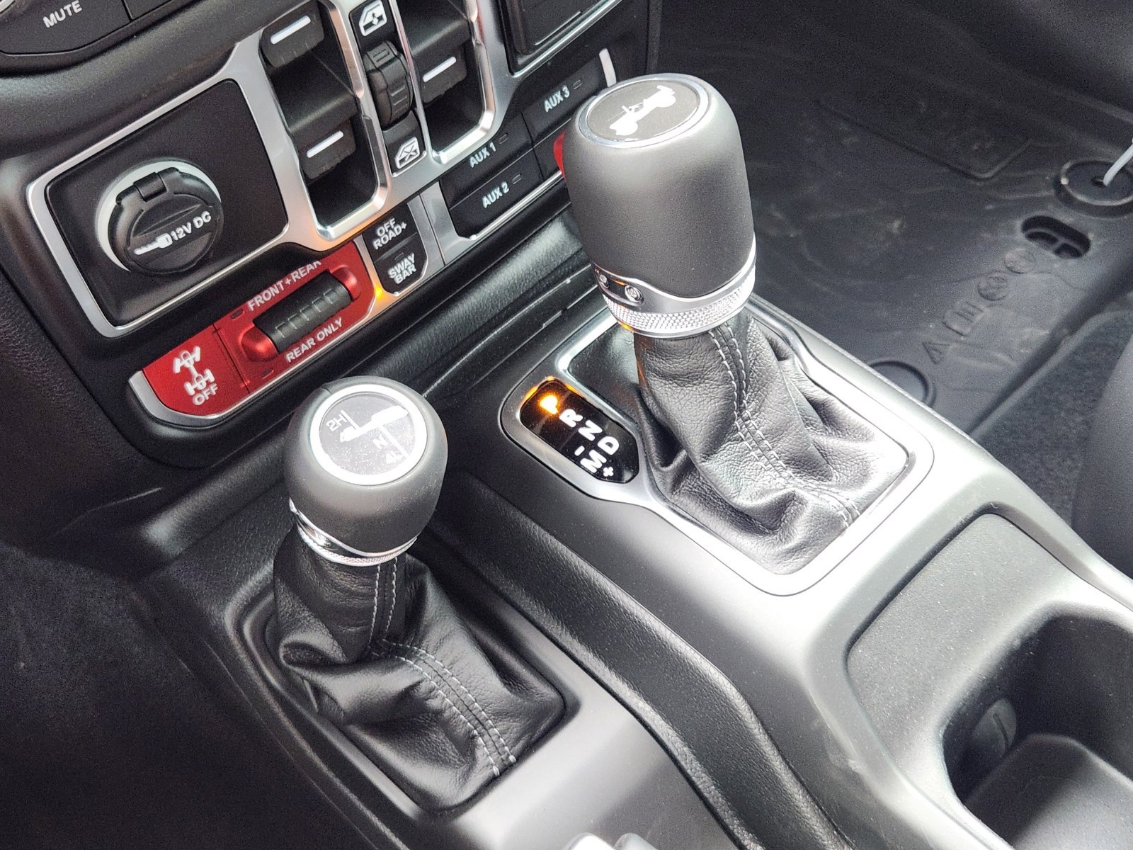 New 2026 Jeep Wrangler Unlimited Rubicon AWD/4WD image 19