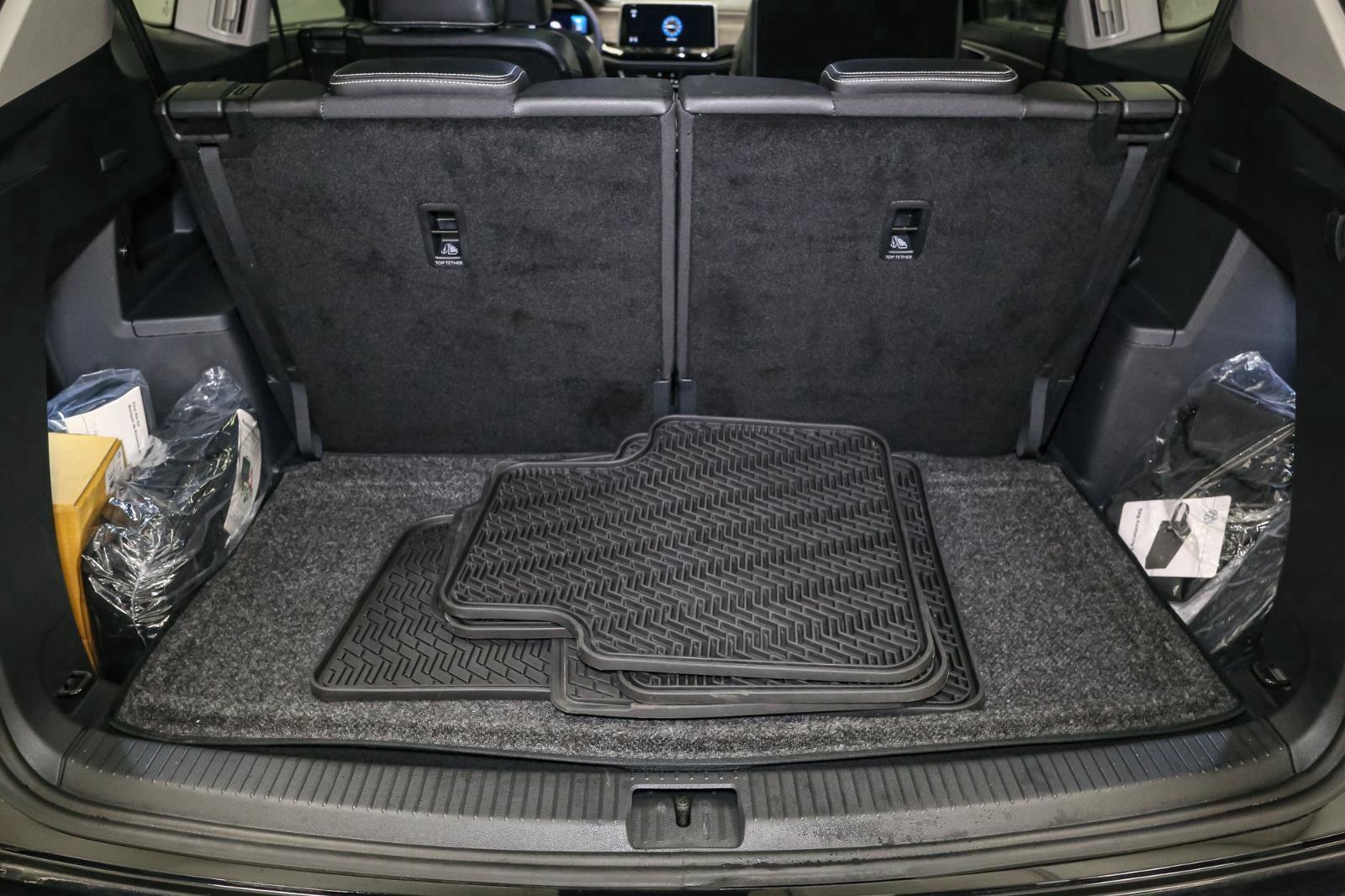 Certified 2025 Volkswagen Atlas SEL AWD/4WD image 15