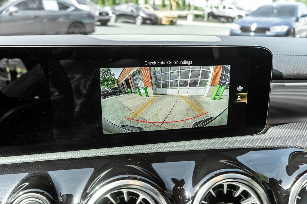 Used 2022 Mercedes-Benz CLA 250 4MATIC image 9