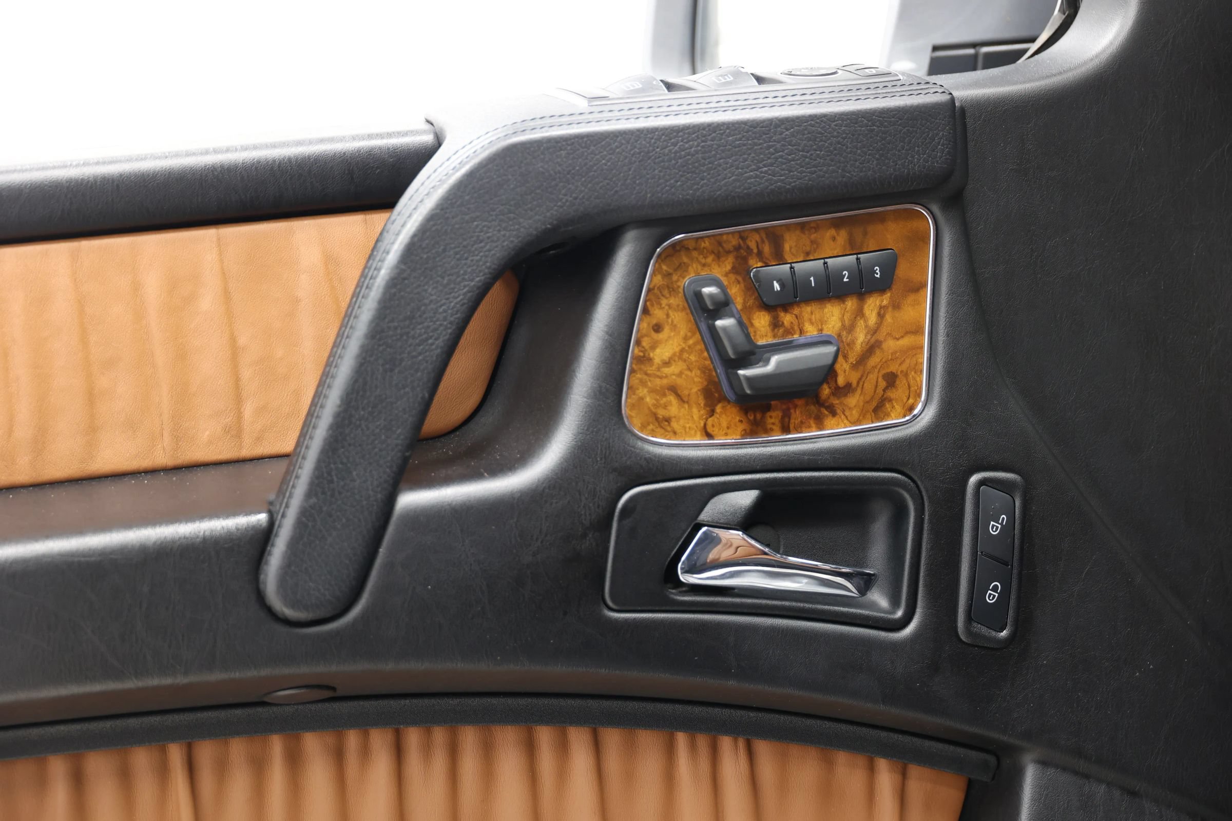 Used 2013 Mercedes-Benz G 63 AMG 4MATIC image 11