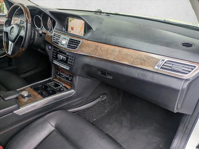 Used 2014 Mercedes-Benz E 250 BlueTEC Sedan image 21