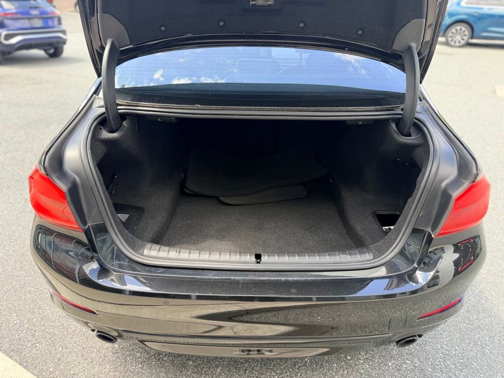 Used 2019 BMW 530i xDrive w/ Convenience Package AWD/4WD image 17