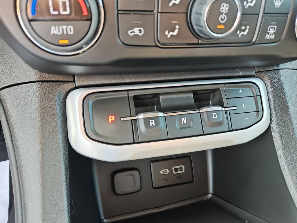 Used 2023 GMC Acadia SLE FWD image 20
