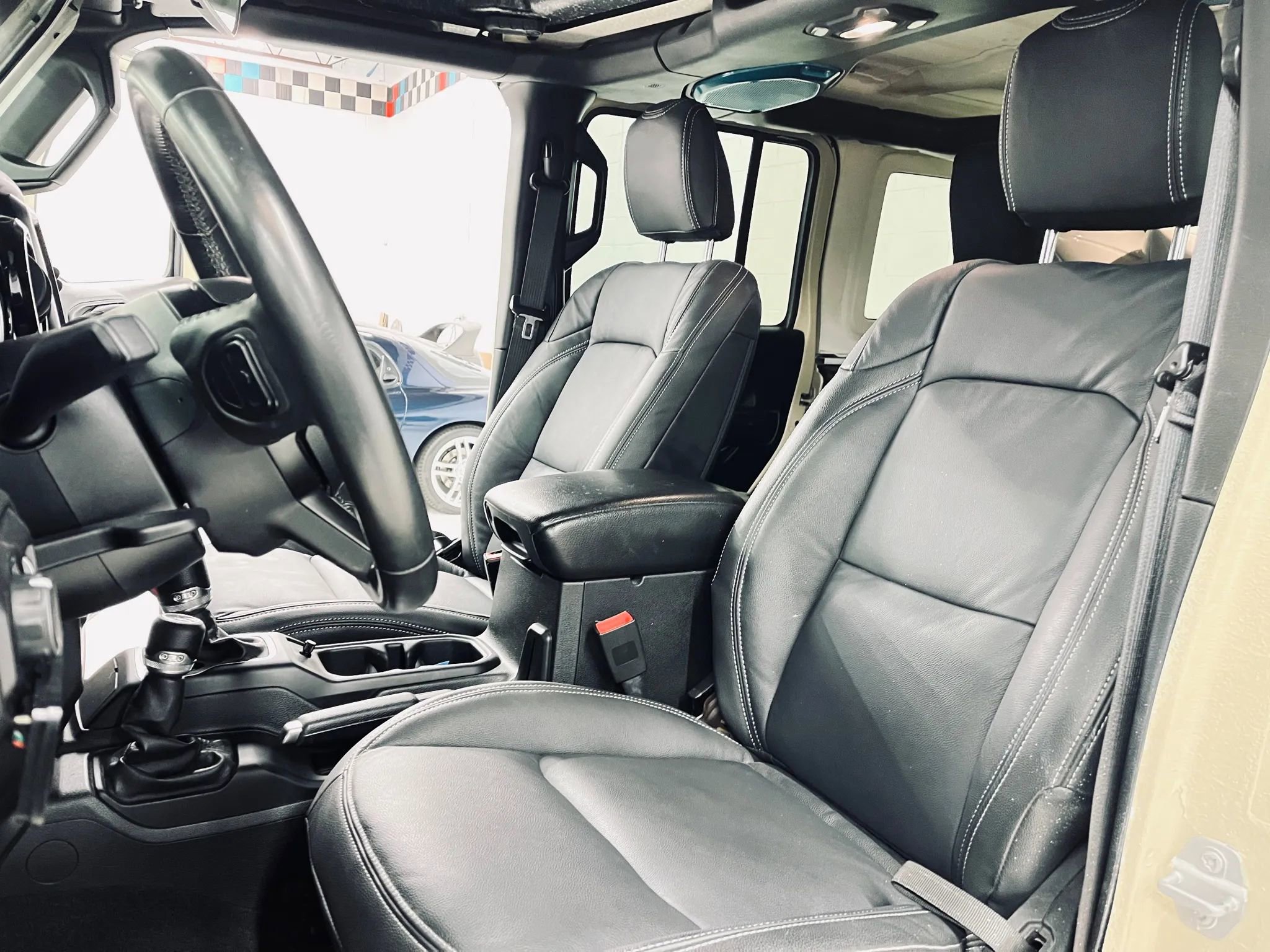 Used 2018 Jeep Wrangler Unlimited Sport S image 14