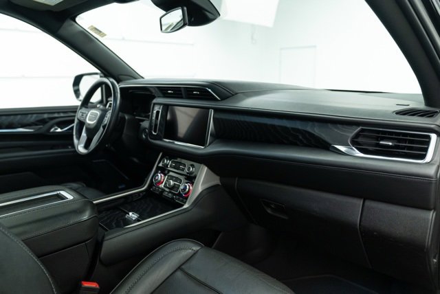 Used 2023 GMC Yukon XL Denali image 15