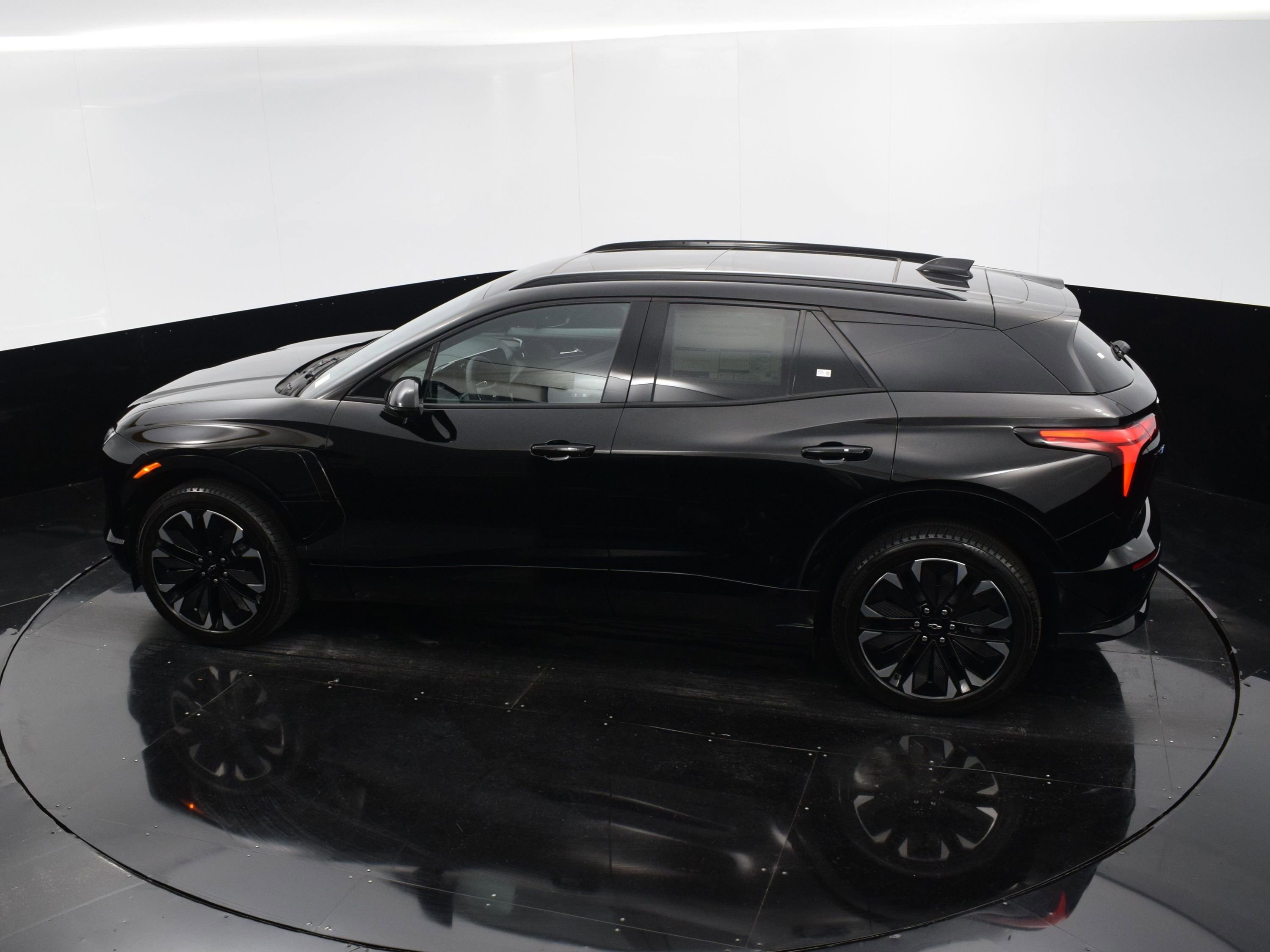 New 2025 Chevrolet Blazer EV RS image 26