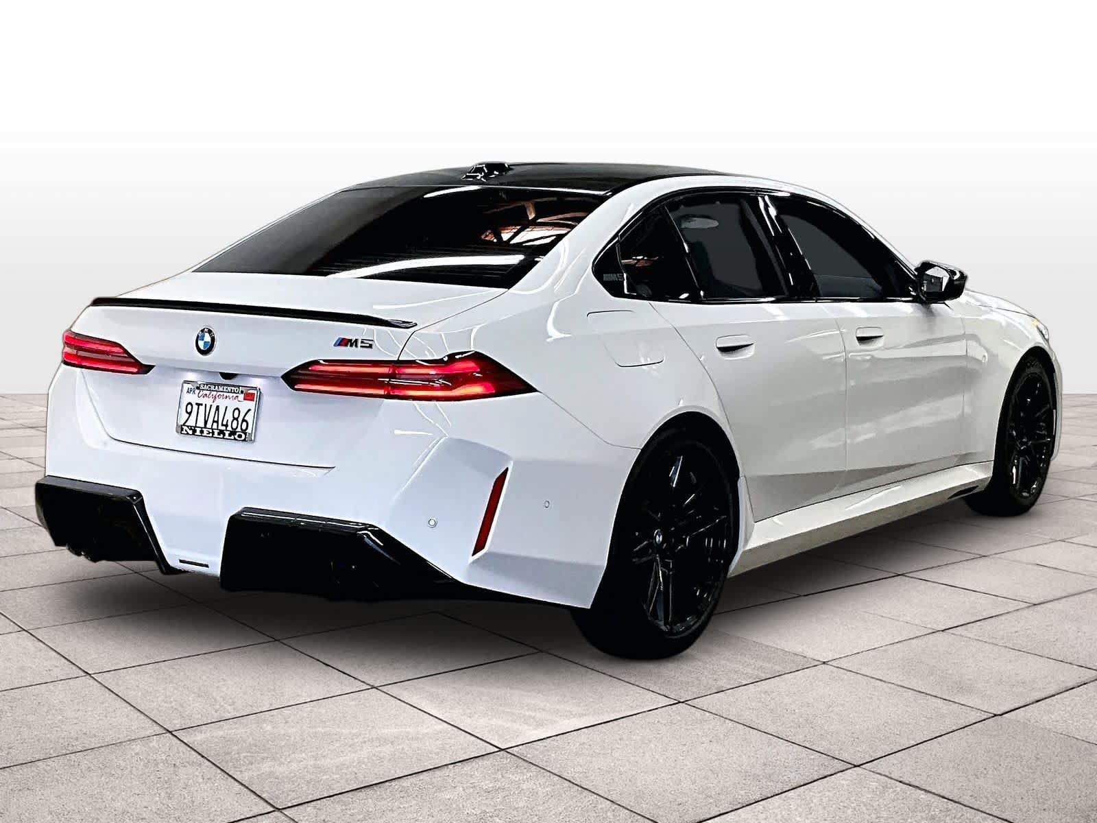 Used 2025 BMW M5 w/ Carbon Package AWD/4WD image 16